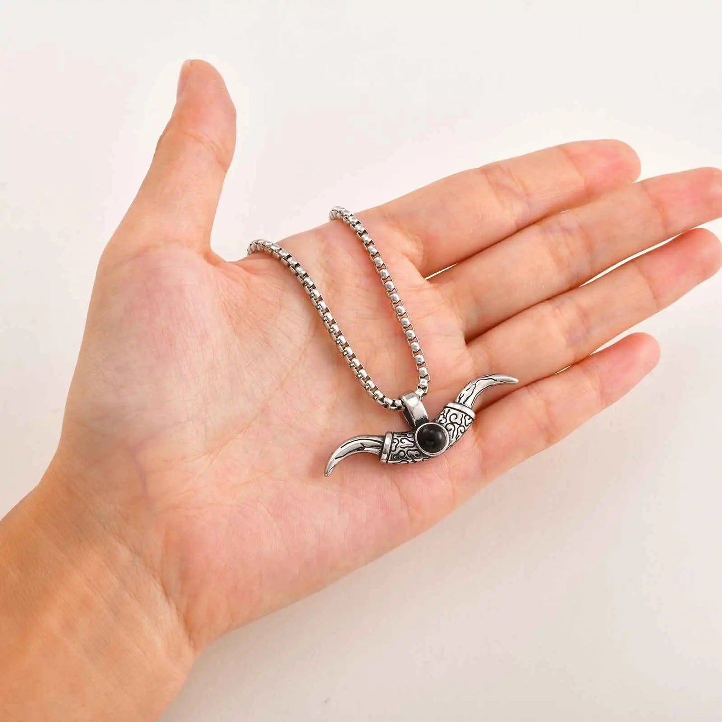 Vintage Bull Horn Necklace for Men Boys