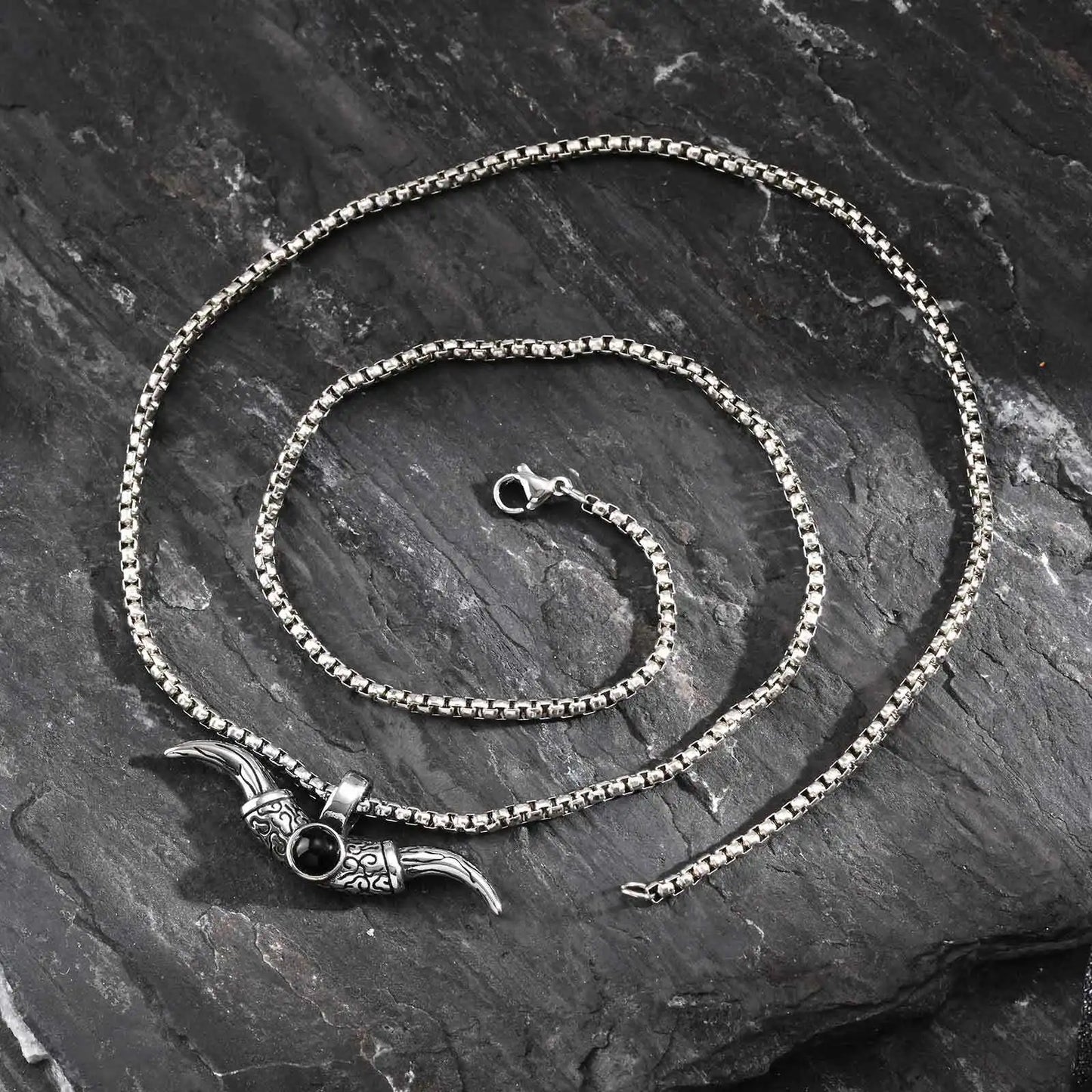 Vintage Bull Horn Necklace for Men Boys