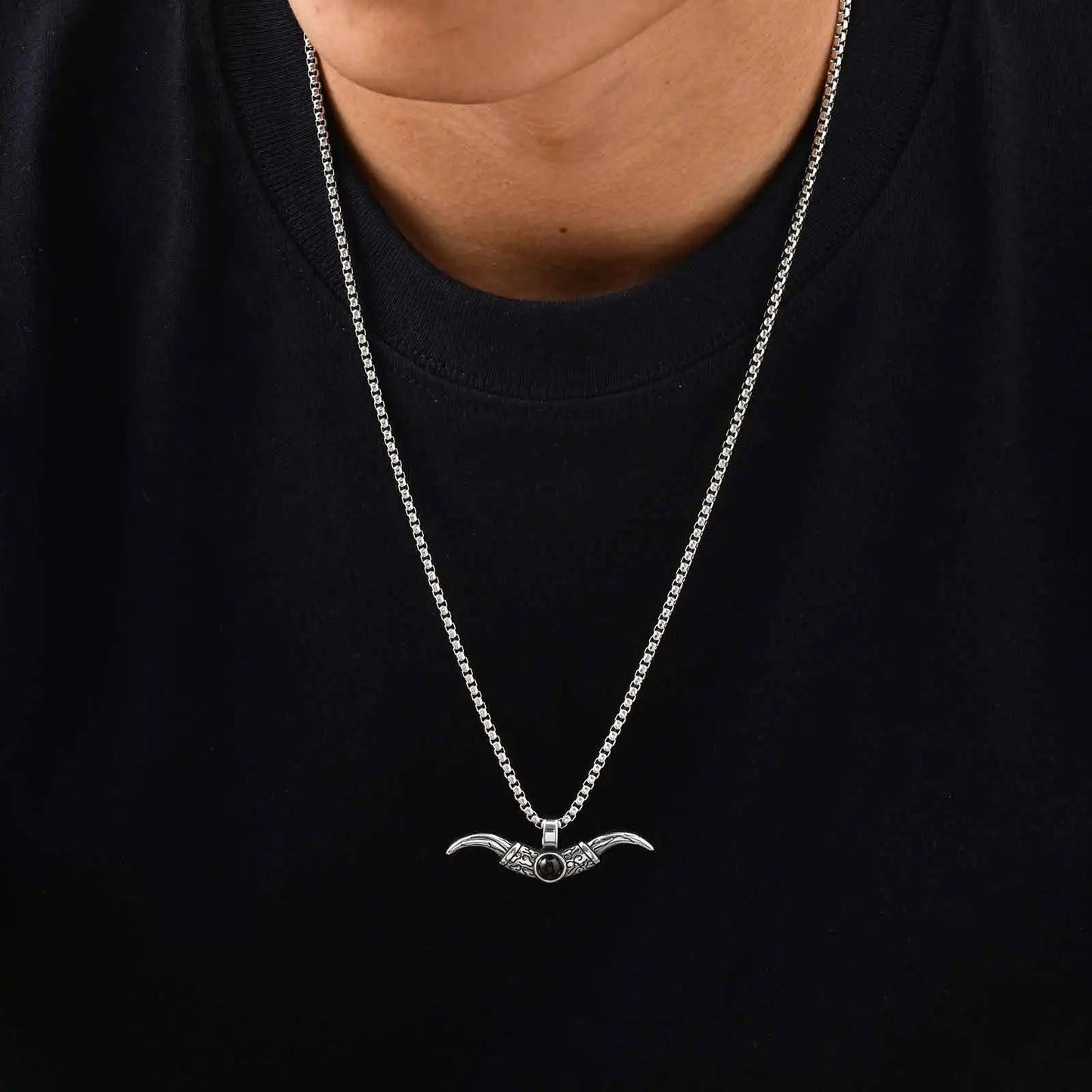 Vintage Bull Horn Necklace for Men Boys